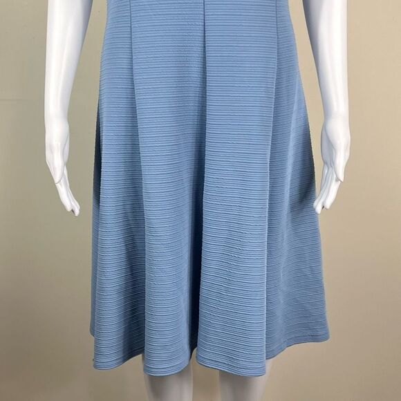 Hutch A-Line V-Neck Tulip Sleeve Dress - Picture 3 of 11